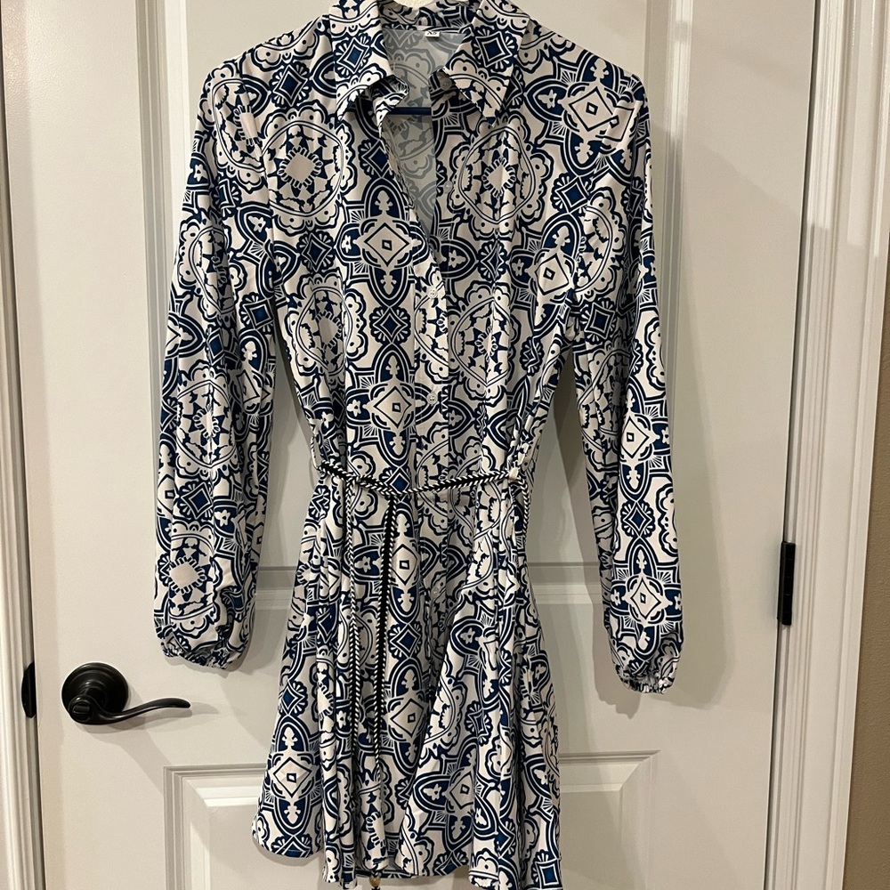 SHEIN Navy and White Geometric Long Sleeve Dress